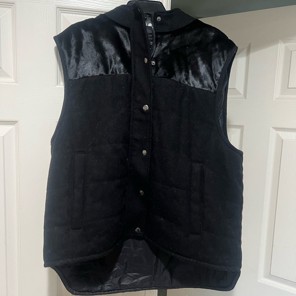 Tibi Men’s Black Wool Half Animal‎ Skin Hooded Vest Bach Good Weight Size Large - Picture 1 of 14